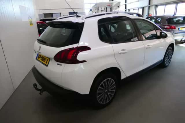 Peugeot 2008 (2016) thumbnail 5