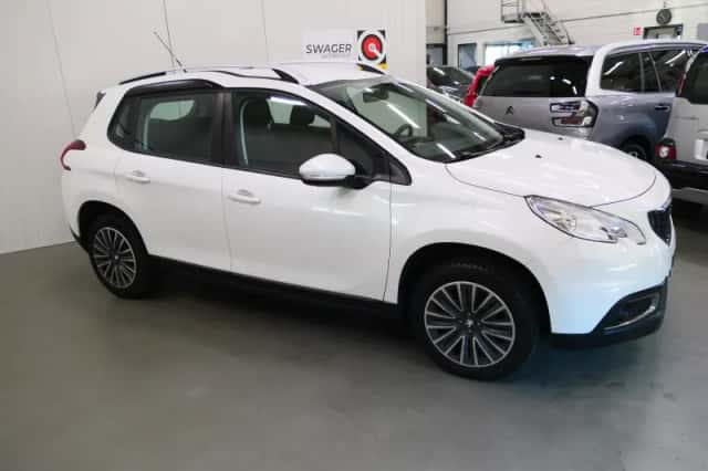 Peugeot 2008 (2016) thumbnail 3