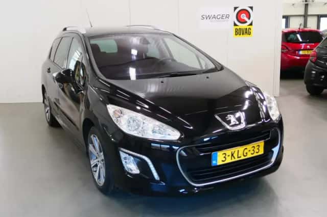 Peugeot 308 (2013) thumbnail 1