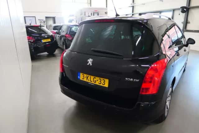 Peugeot 308 (2013) thumbnail 5