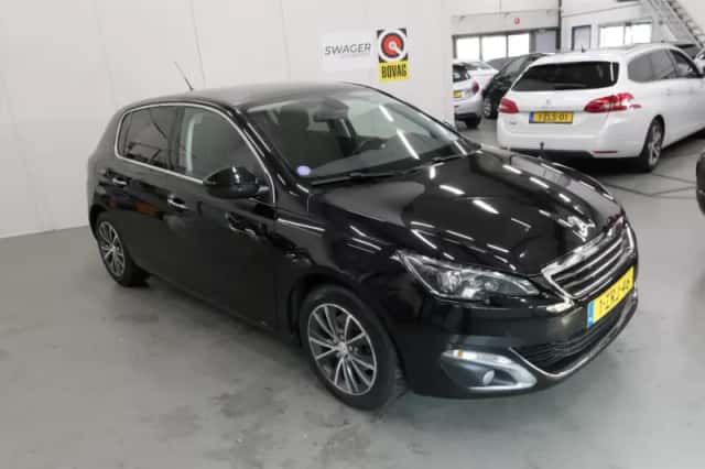 Peugeot 308 (2015) thumbnail 2