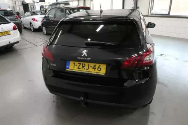 Peugeot 308 (2015) thumbnail 5