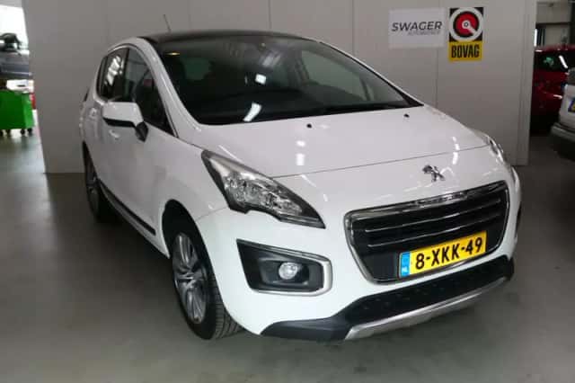 Peugeot 3008 (2014) thumbnail 1