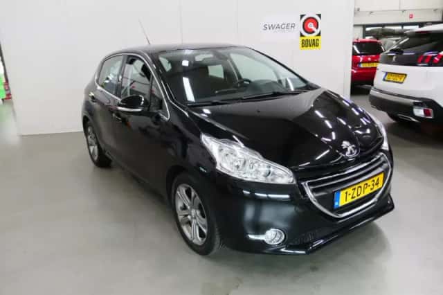 Peugeot 208 (2014) thumbnail 2