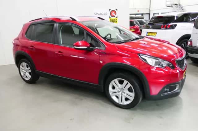 Peugeot 2008 (2019) thumbnail 2