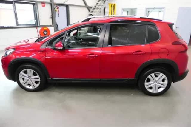Peugeot 2008 (2019) thumbnail 5