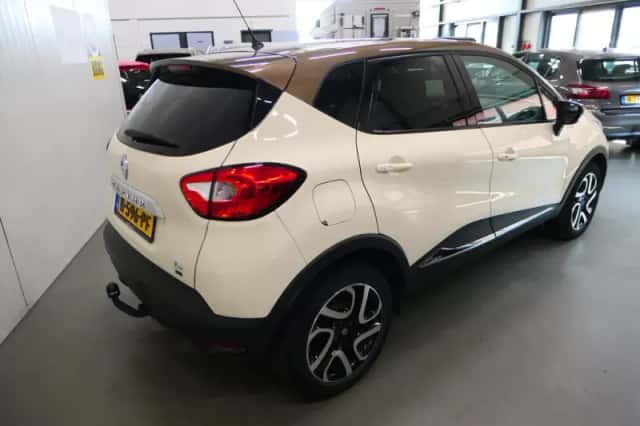 Renault Captur (2016) thumbnail 4