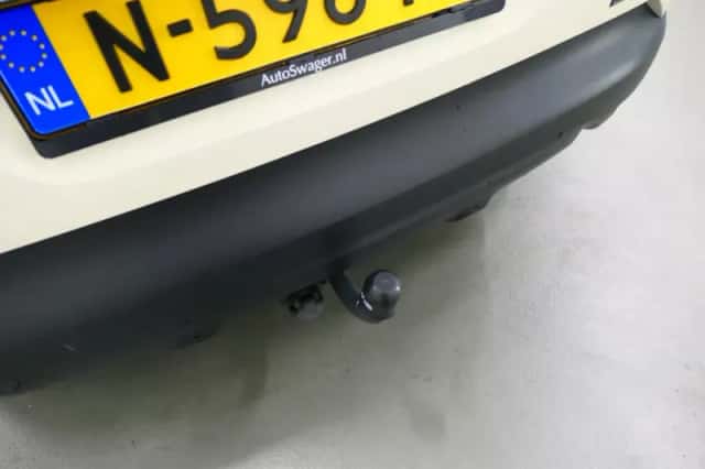 Renault Captur (2016) thumbnail 6