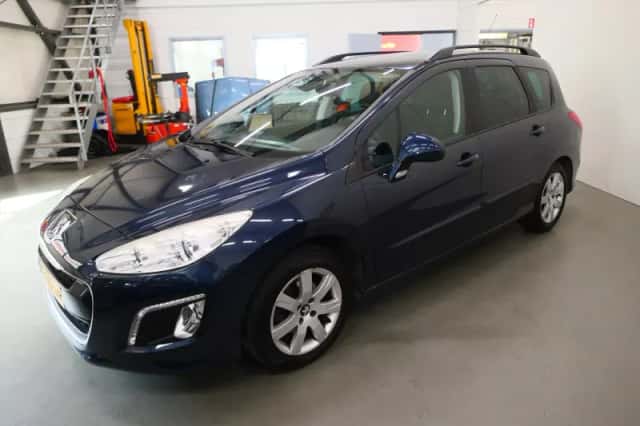 Peugeot 308 (2013) thumbnail 6