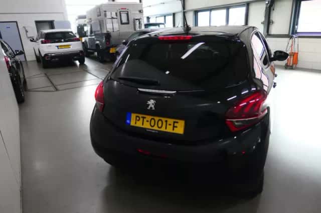 Peugeot 208 (2017) thumbnail 5