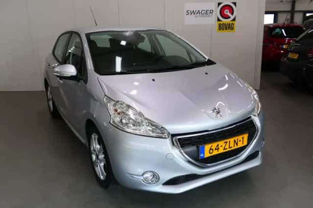 Peugeot 208 (2012) thumbnail 1