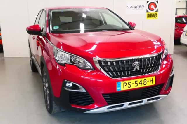 Peugeot 3008 (2017) thumbnail 1