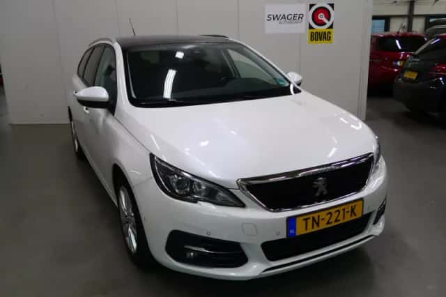 Peugeot 308 (2018) thumbnail 1