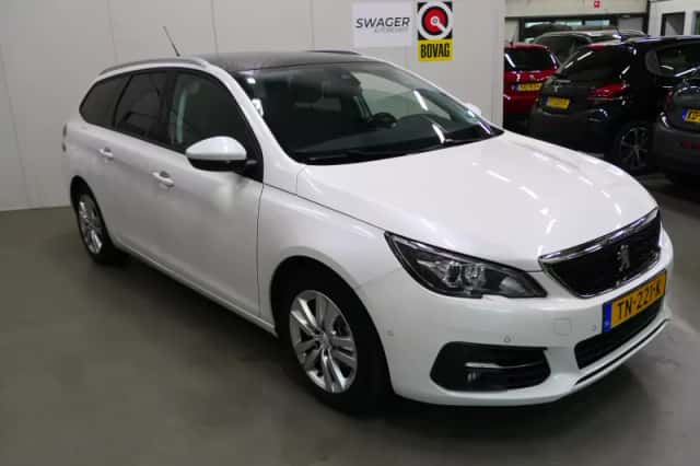 Peugeot 308 (2018) thumbnail 2
