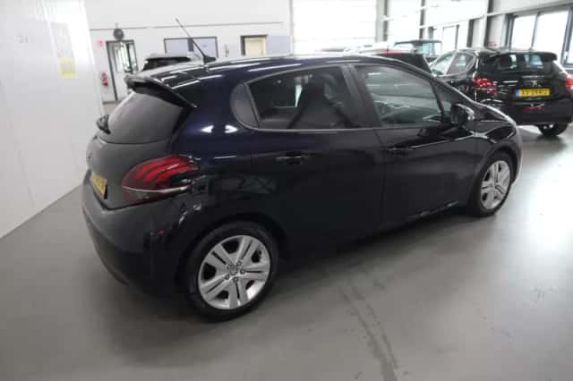 Peugeot 208 (2019) thumbnail 4