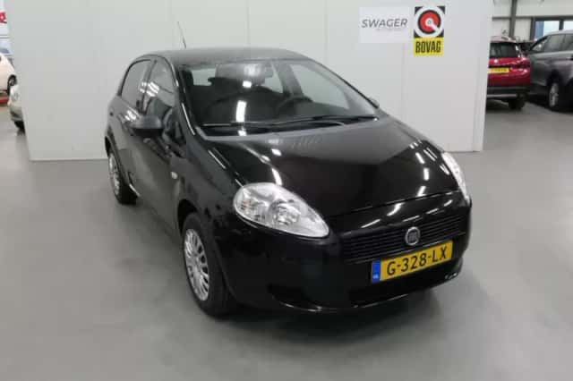 Fiat Punto (2013) thumbnail 1