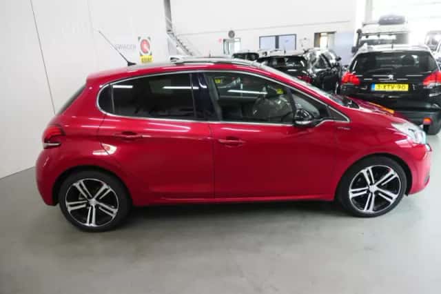 Peugeot 208 (2018) thumbnail 3