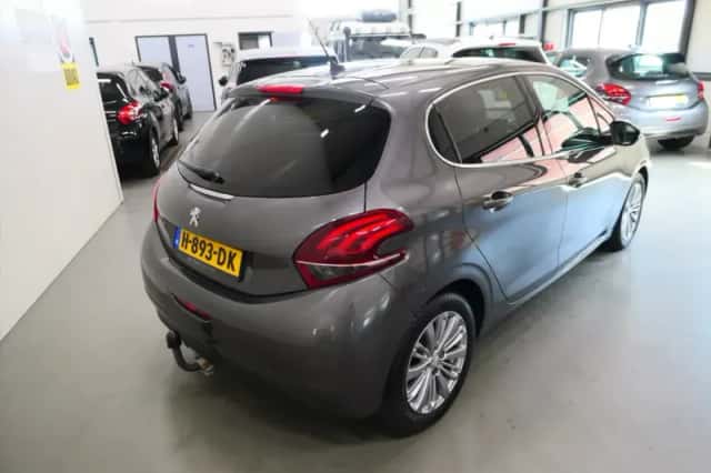 Peugeot  (2019) thumbnail 4