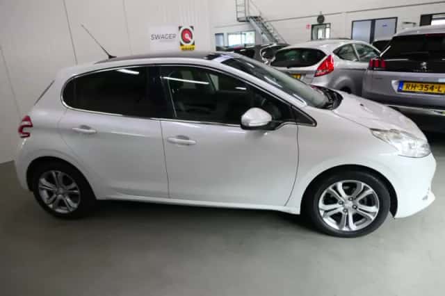 Peugeot  (2014) thumbnail 3