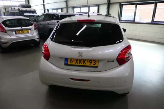 Peugeot  (2014) thumbnail 5