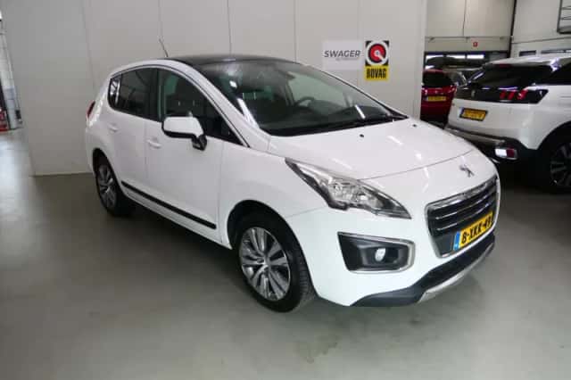 Peugeot 3008 (2014) thumbnail 2