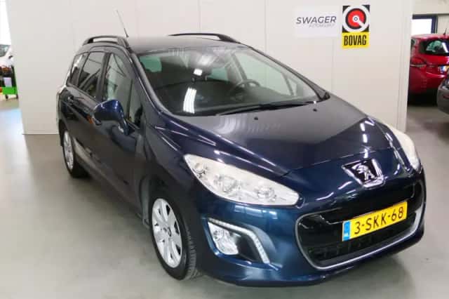 Peugeot 308 (2013) thumbnail 1