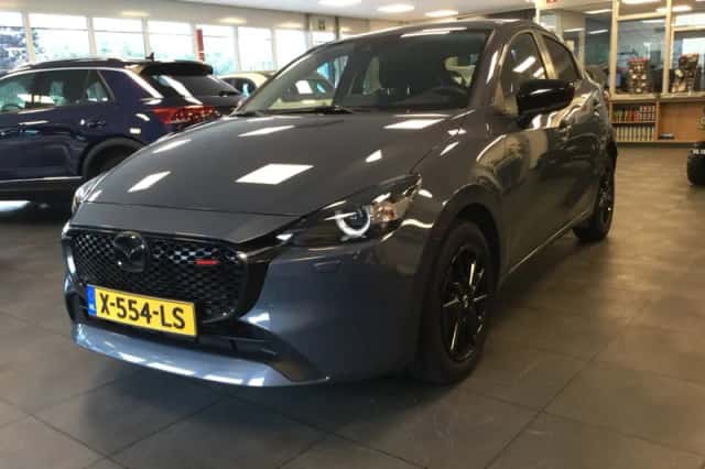 Mazda 2 (2023) thumbnail 2