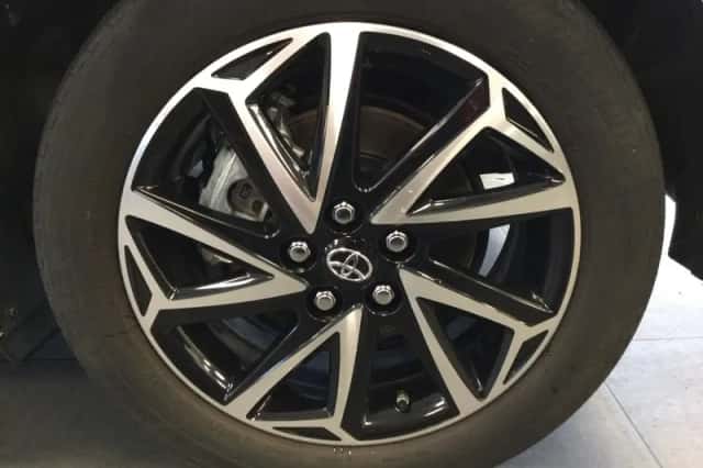 Toyota Yaris (2021) thumbnail 6