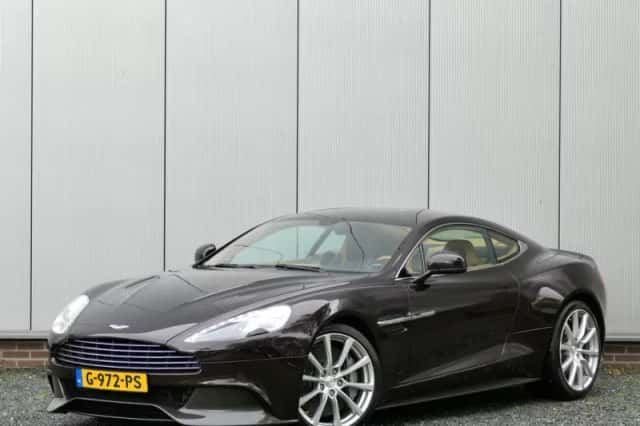Aston Martin Vanquish (2013) thumbnail 1