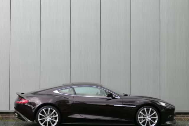 Aston Martin Vanquish (2013) thumbnail 6