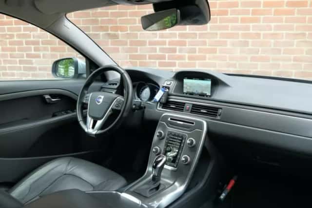 Volvo V70 (2016) thumbnail 4