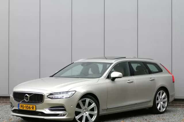 Volvo V90 (2016) thumbnail 1