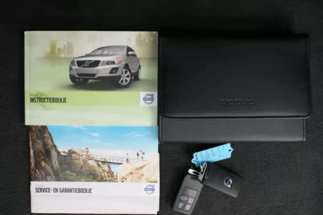 Volvo XC60 (2010) thumbnail 4