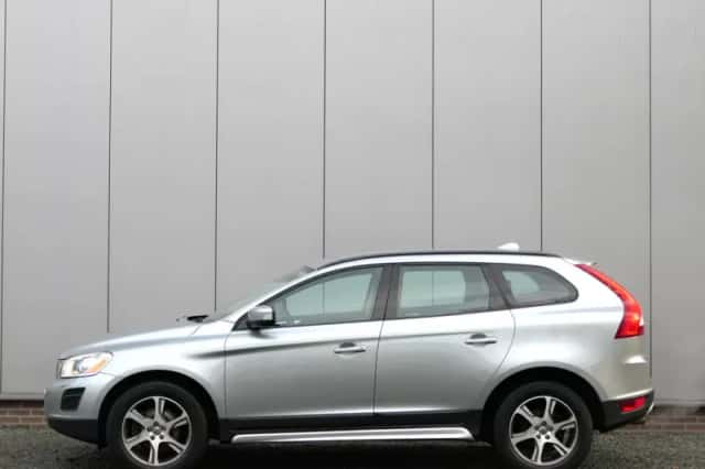 Volvo XC60 (2010) thumbnail 5