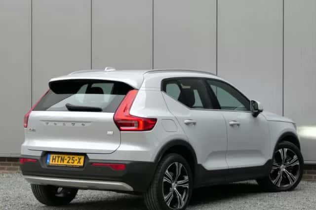 Volvo XC40 (2021) thumbnail 2
