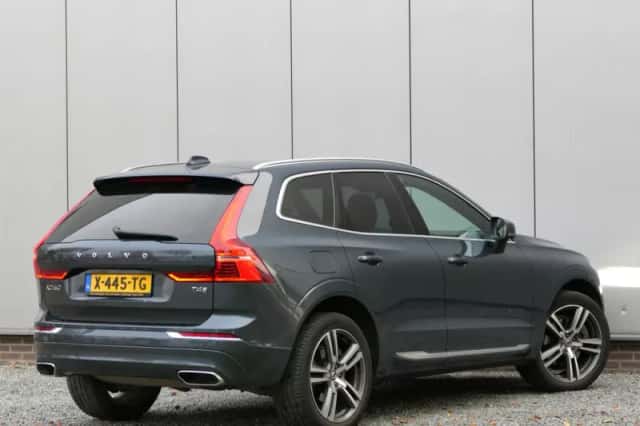 Volvo XC60 (2019) thumbnail 2