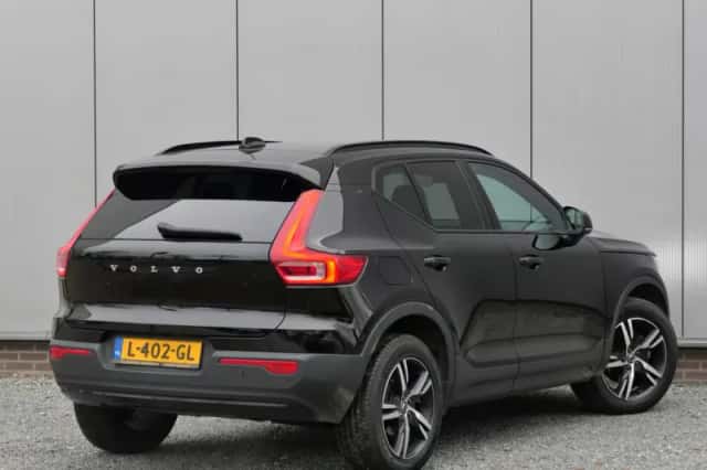 Volvo XC40 (2021) thumbnail 2