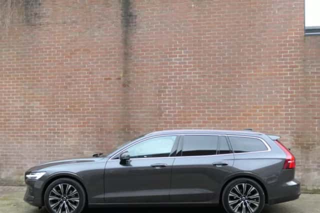 Volvo V60 (2022) thumbnail 5