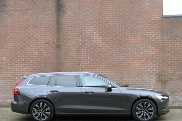 Volvo V60 (2022) thumbnail 6