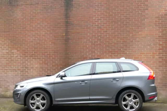 Volvo XC60 (2016) thumbnail 5