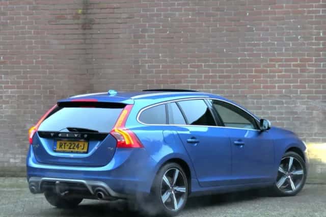 Volvo V60 (2018) thumbnail 2
