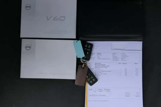 Volvo V60 (2018) thumbnail 4