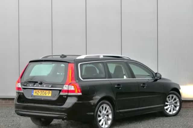 Volvo V70 (2016) thumbnail 2