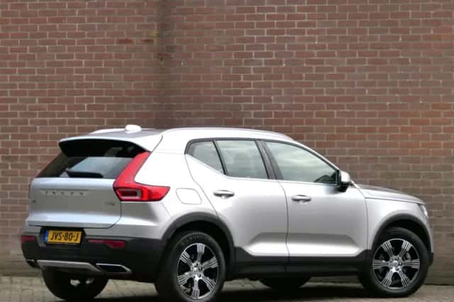 Volvo XC40 (2018) thumbnail 2