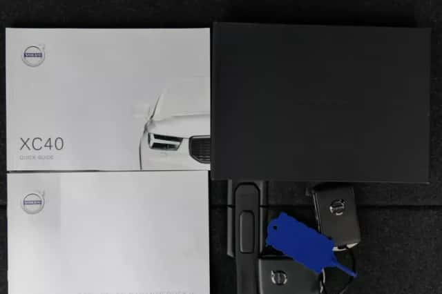 Volvo XC40 (2018) thumbnail 4