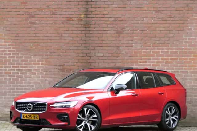 Volvo V60 (2020) thumbnail 1