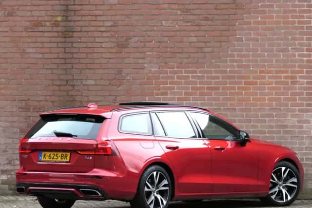 Volvo V60 (2020) thumbnail 2