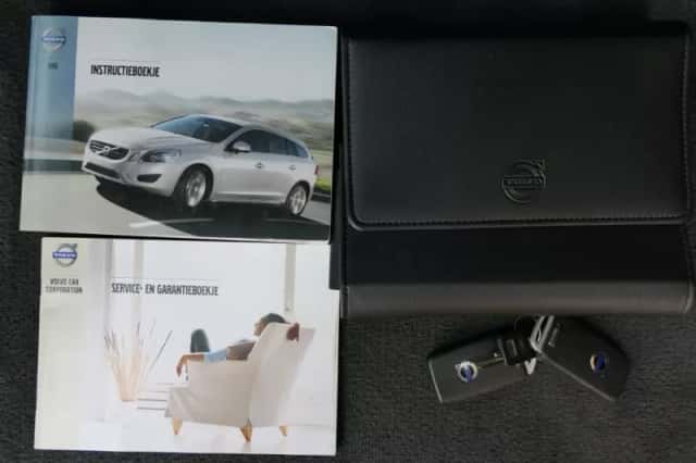Volvo V60 (2012) thumbnail 4