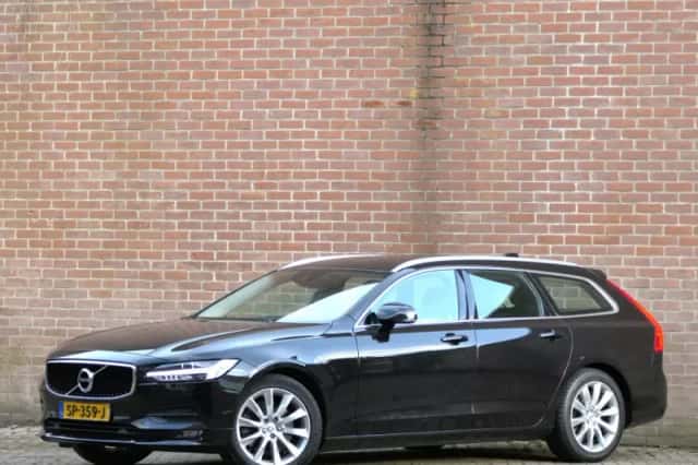 Volvo V90 (2018) thumbnail 1