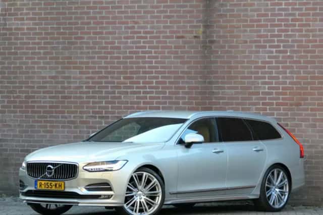 Volvo V90 (2016) thumbnail 1